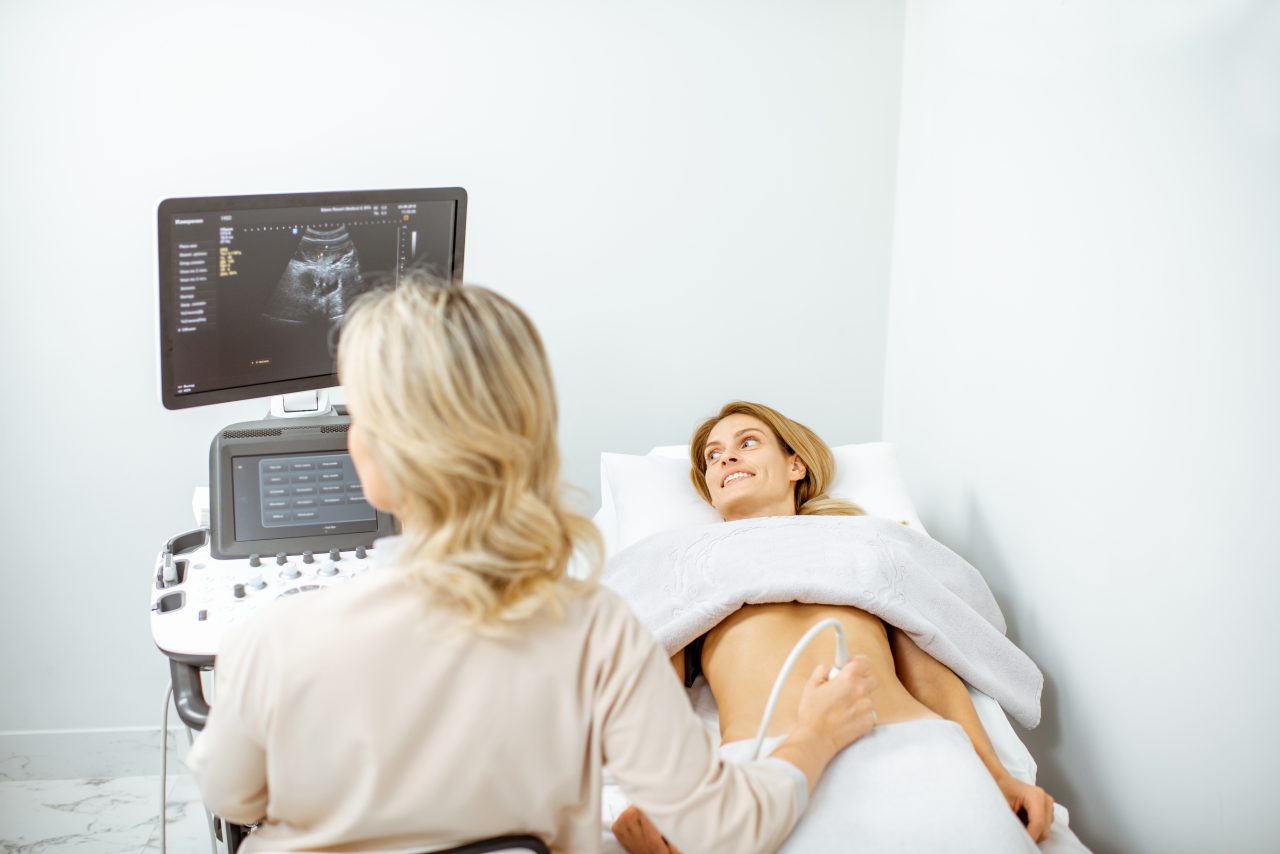 doctor-performs-ultrasound-examination-of-a-woman-2022-01-18-23-54-06-utc-1280x854.jpg